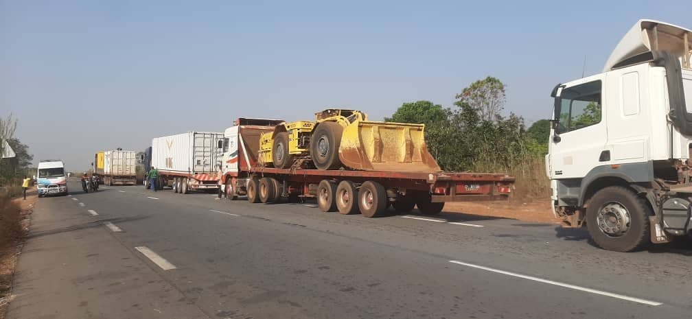 Project Cargo Signage